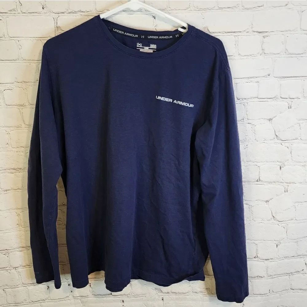 Men's Under Armour "loose" heatgear longsleeve shirt, size Large